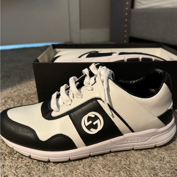 NEW Womens Gucci Interlocking G Sneakers size 40 - Picture 4 of 5